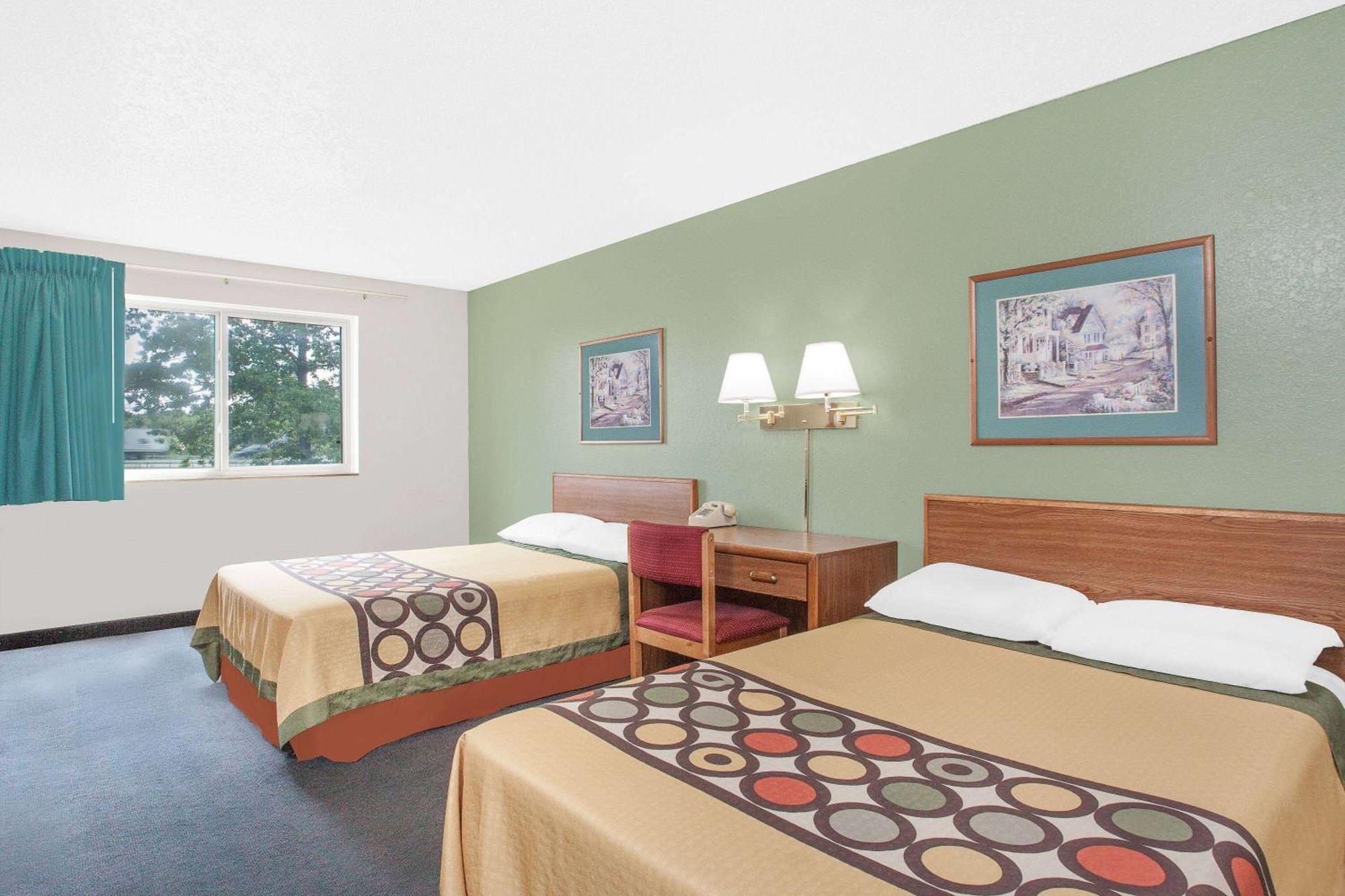 Super 8 By Wyndham Queensbury Glens Falls Exterior foto
